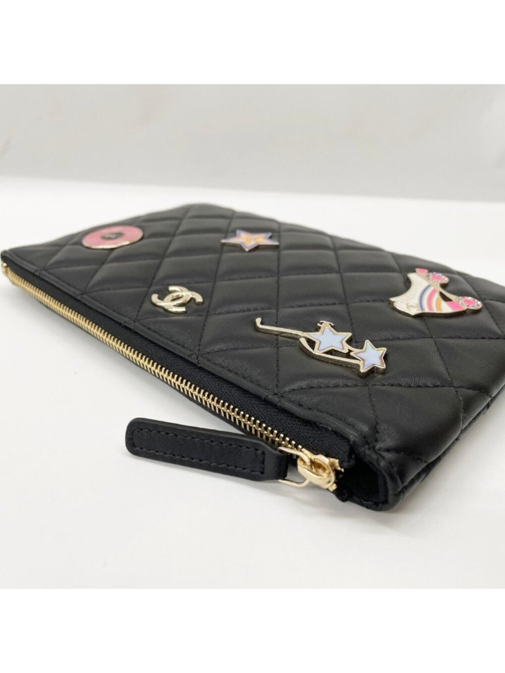 Chanel Quilted CC Logo Flat Pouch Lambskin Black - Picture 3 of 10